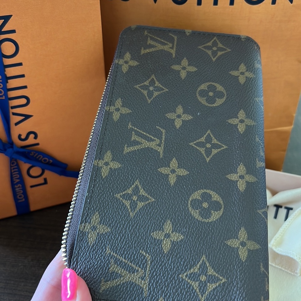 Zippy wallet